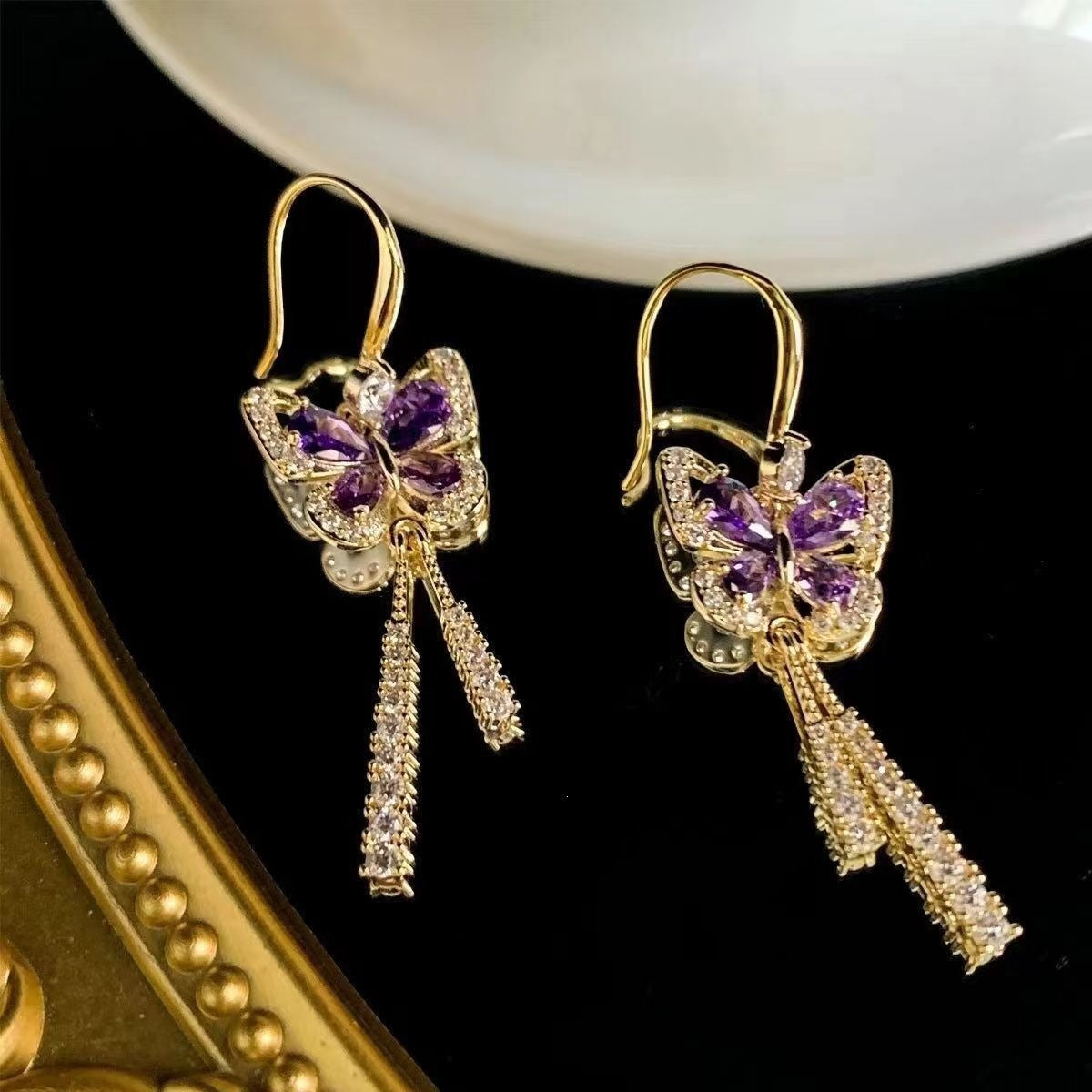 Bow Tie Earrings For Women Featuring Zinc Alloy Ear Pins With Sweet Style And Rhinestone Inlay