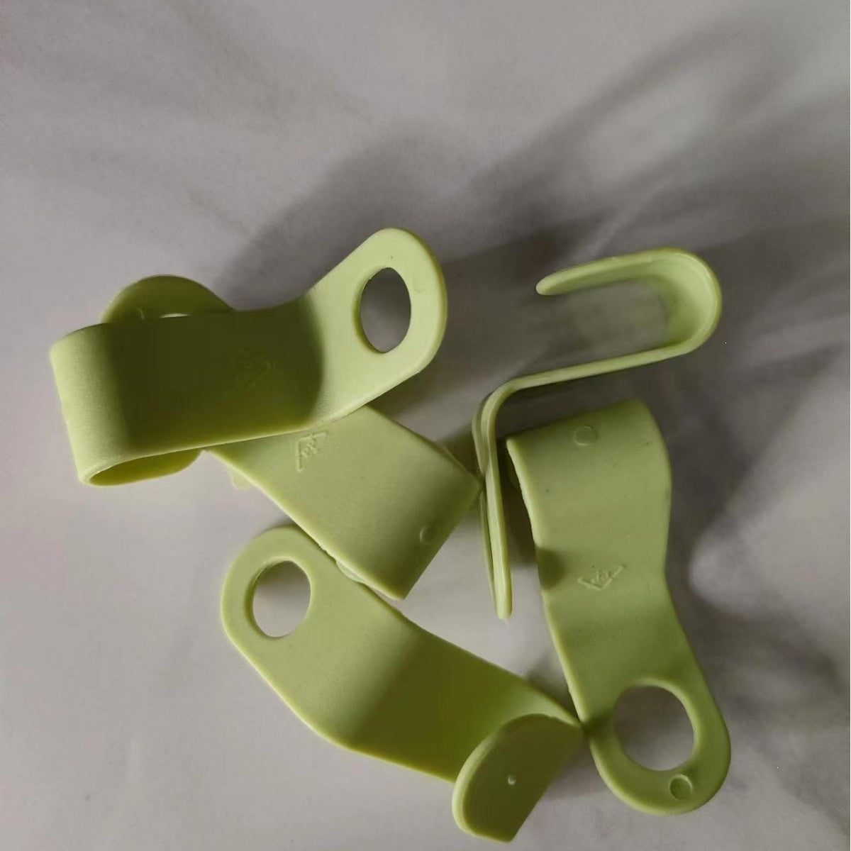 Modern Style Plastic Hooks With Buckle Craft, White Storage & Cleaning Wall Hooks For Organized Spaces