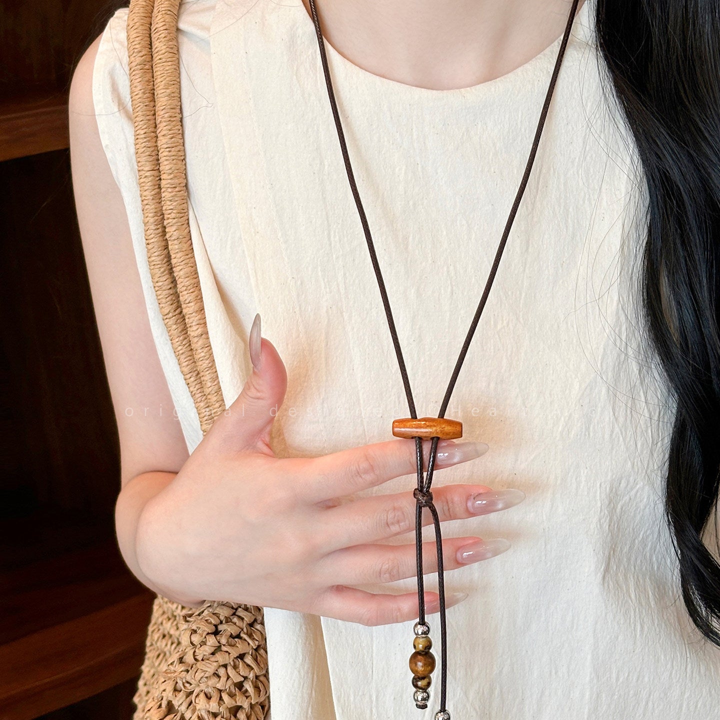 Ethnic Style Pendant Necklace For Women With Wood Pendant And Beaded Chain In Mixed Materials