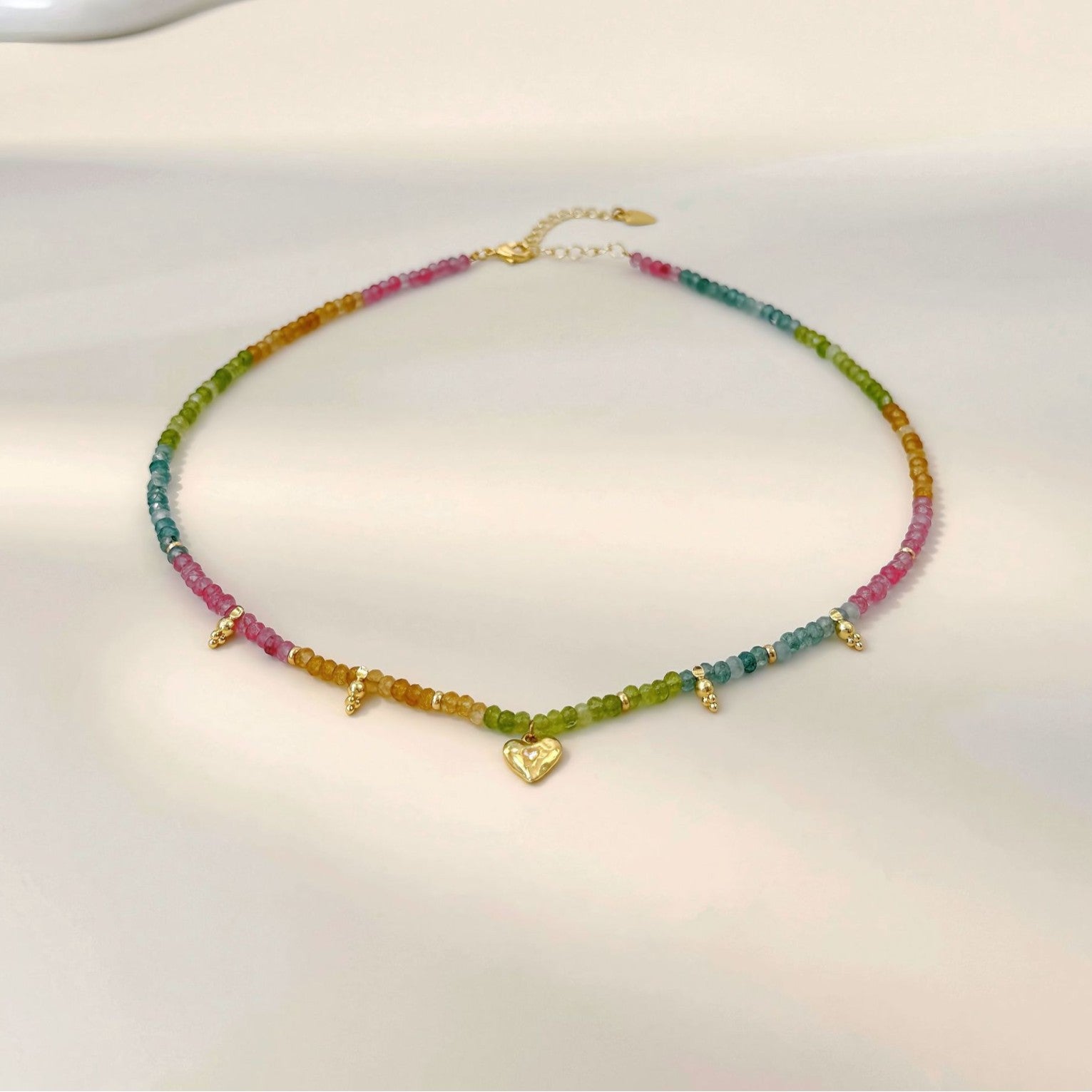 Heart Shape Tourmaline Choker Necklace For Women With Alloy Chain And Electroplated Finish Featuring Alloy Pendant