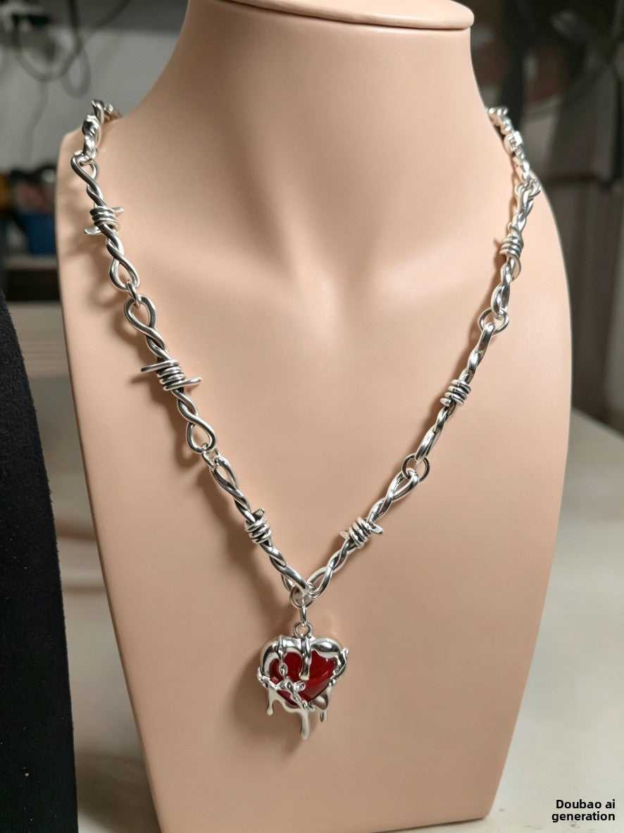 Heart Shape Punk Necklace For Women In Dyed Black Zinc Alloy With Electroplated Finish And Alloy Pendant