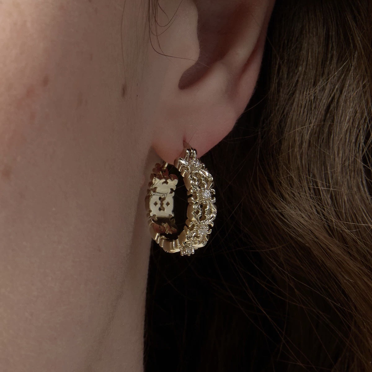 Gold Flowers Earrings For Women Featuring Copper Ear Pins In Maillard Style