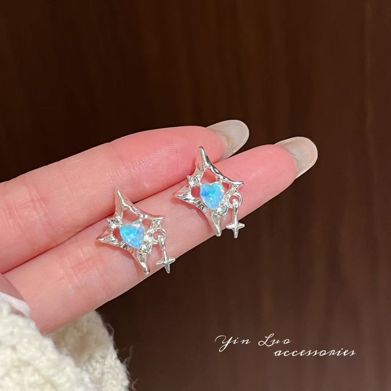 Heart Shape Stud Earrings For Women In Alloy With Copper Posts, Featuring A Sweet Style In Blue