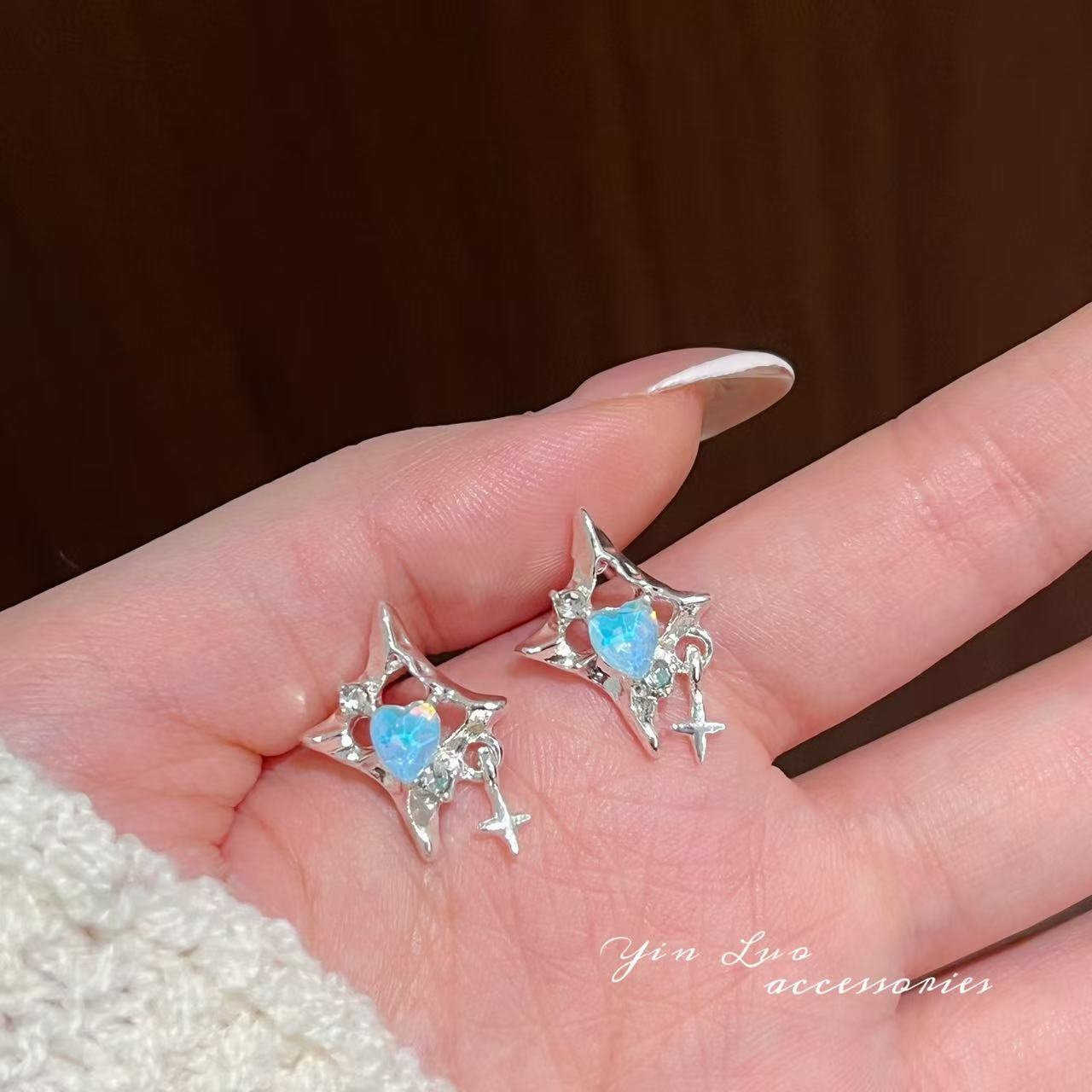 Heart Shape Stud Earrings For Women In Alloy With Copper Posts, Featuring A Sweet Style In Blue
