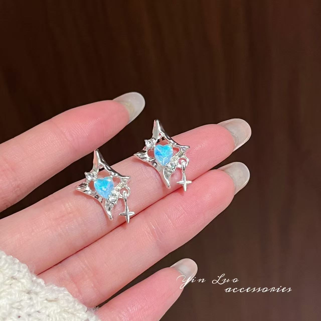 Heart Shape Stud Earrings For Women In Alloy With Copper Posts, Featuring A Sweet Style In Blue