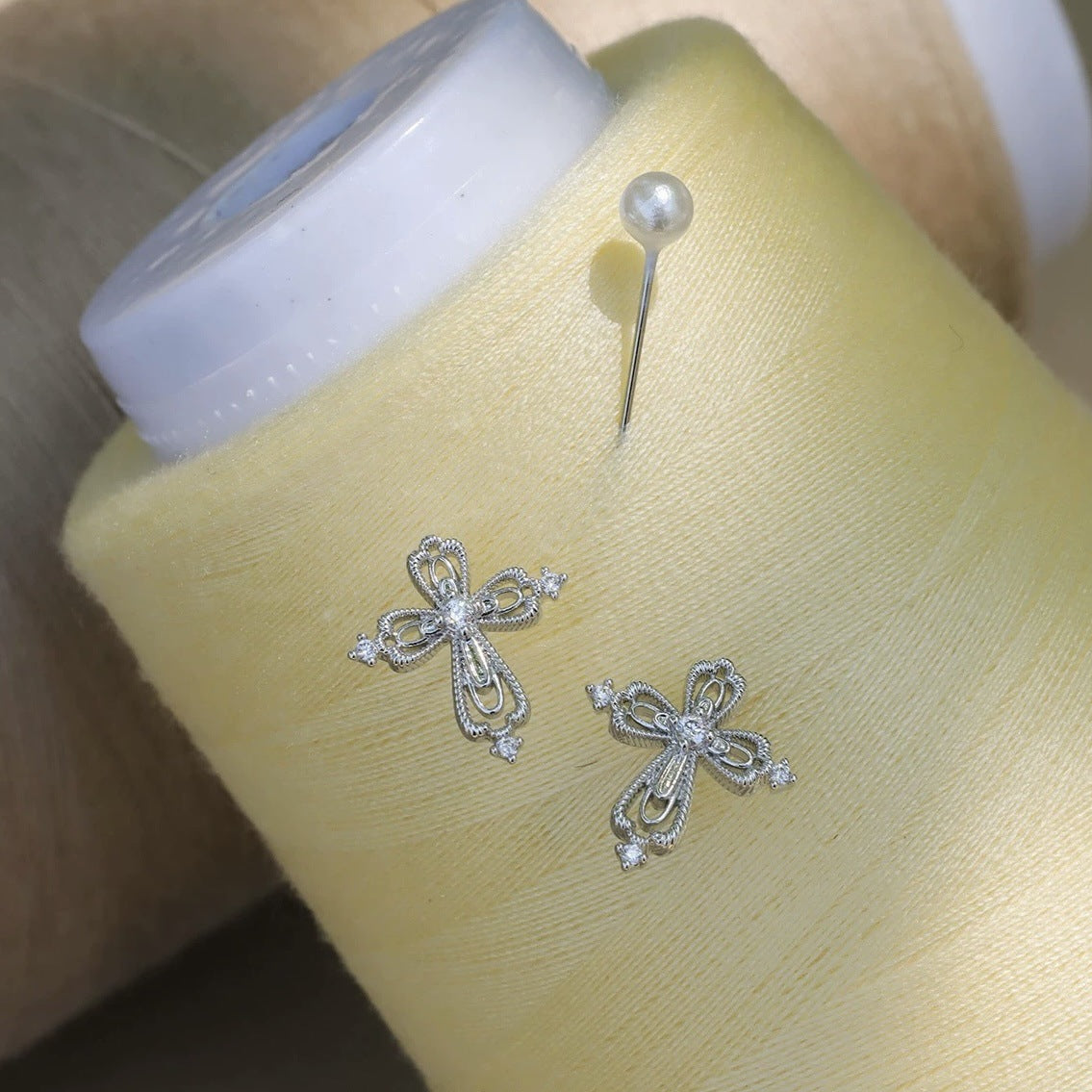 Cross Stud Earrings For Women In Maillard Style Featuring Copper Alloy With Real Gold Plated And Zircon Inlay