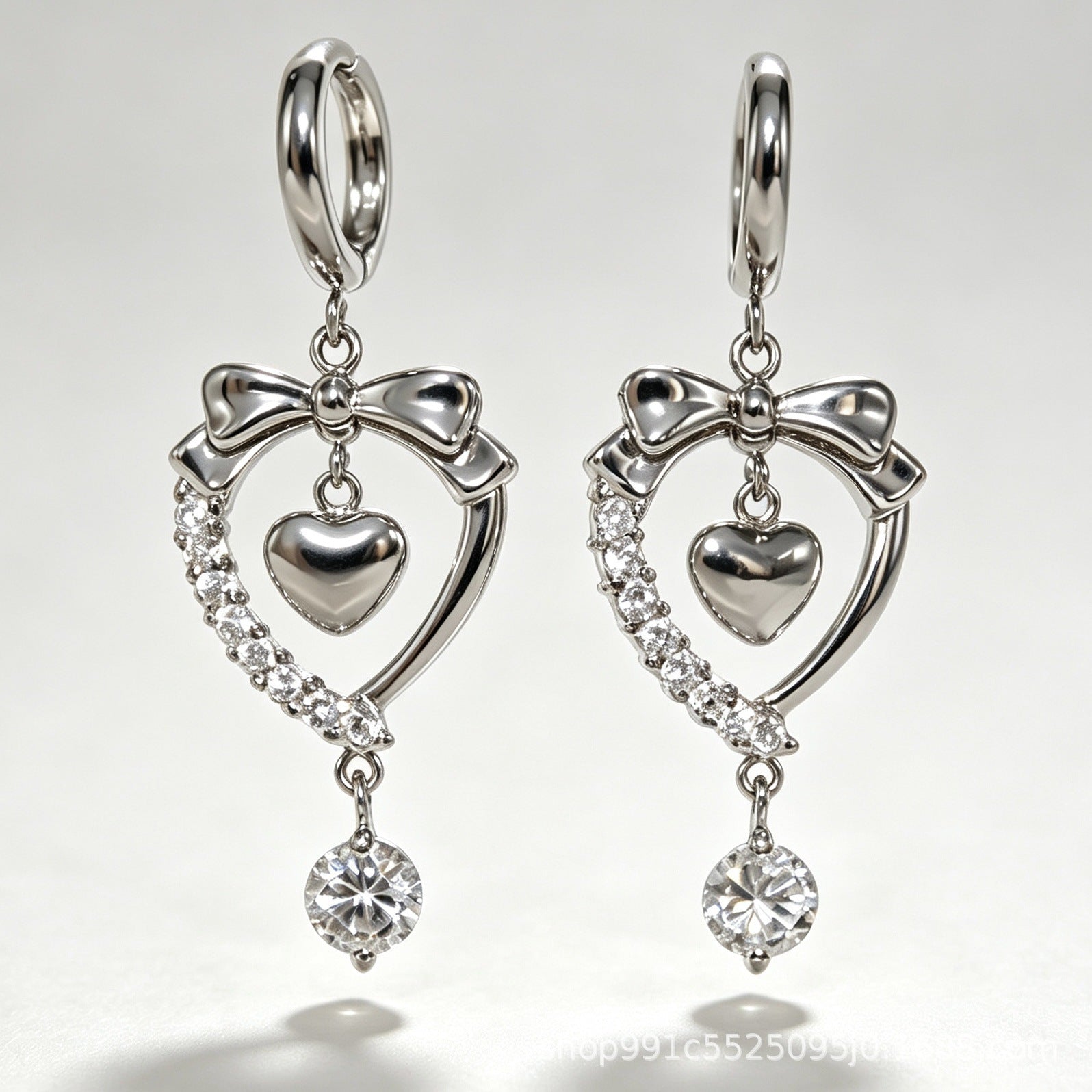 Heart Shape Hoop Earrings For Women In Silver Featuring Copper Ear Pins, 1 Pair