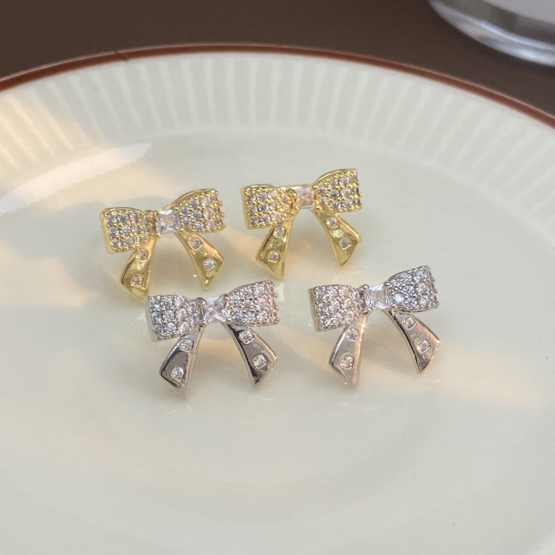 Bow Tie Clip Earrings For Women In Simple Style, Copper Ear Pins With Real Gold Electroplated Finish