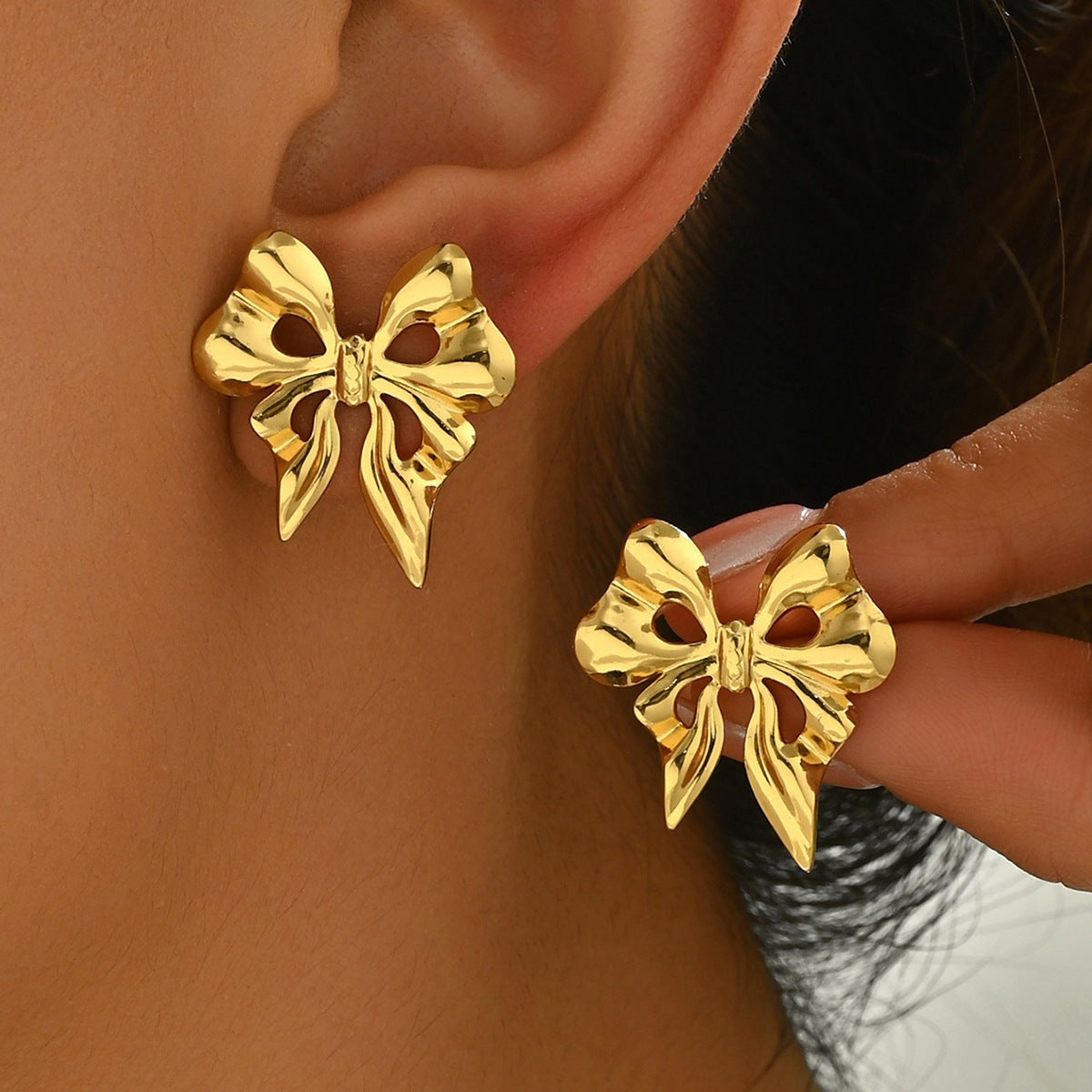 Butterfly Stud Earrings For Women In Sweet Style, Copper Ear Pins With Electroplated Alloy And Zircon Inlay
