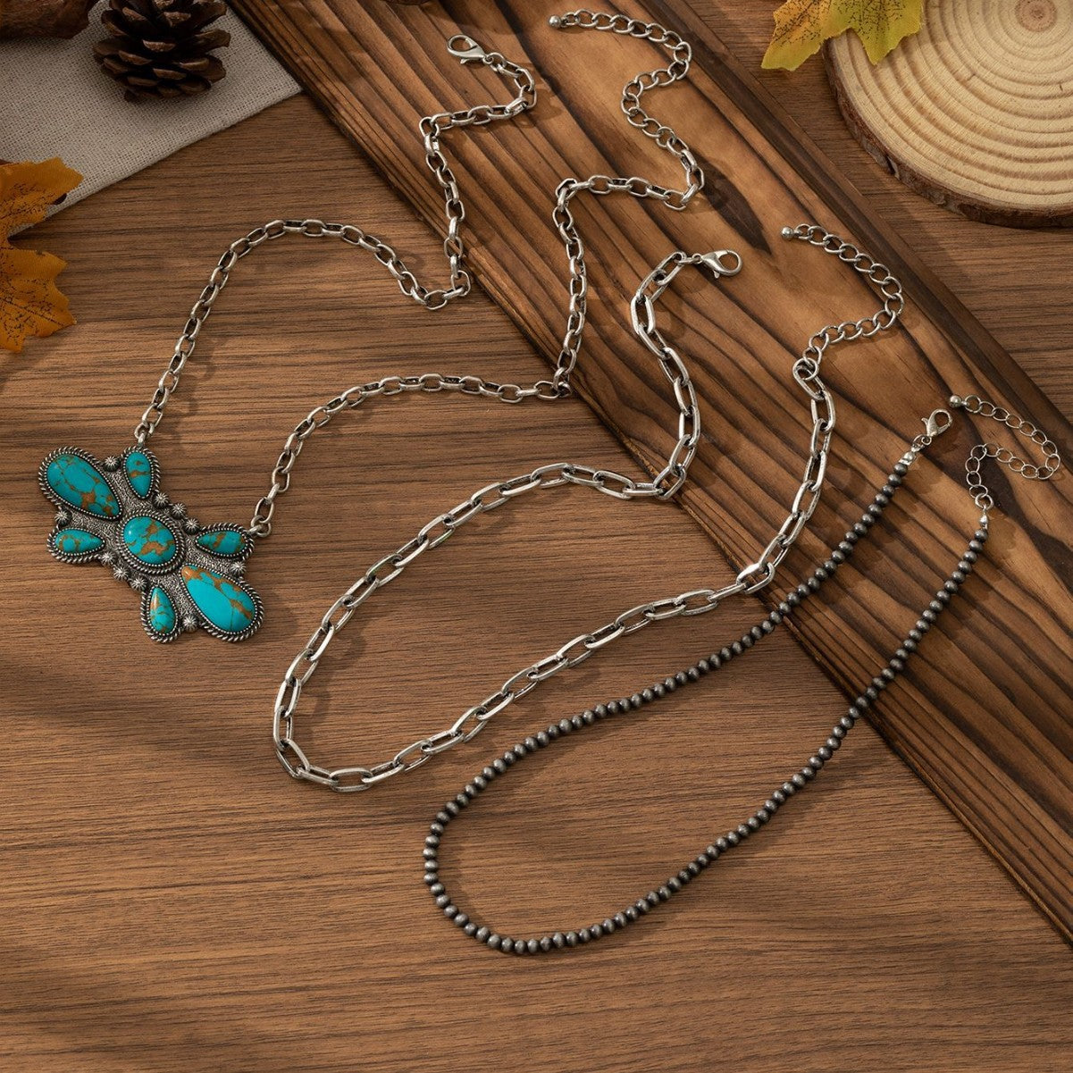 Bohemian Ethnic Necklace For Women With Electroplated Gold Plating And Turquoise Inlay