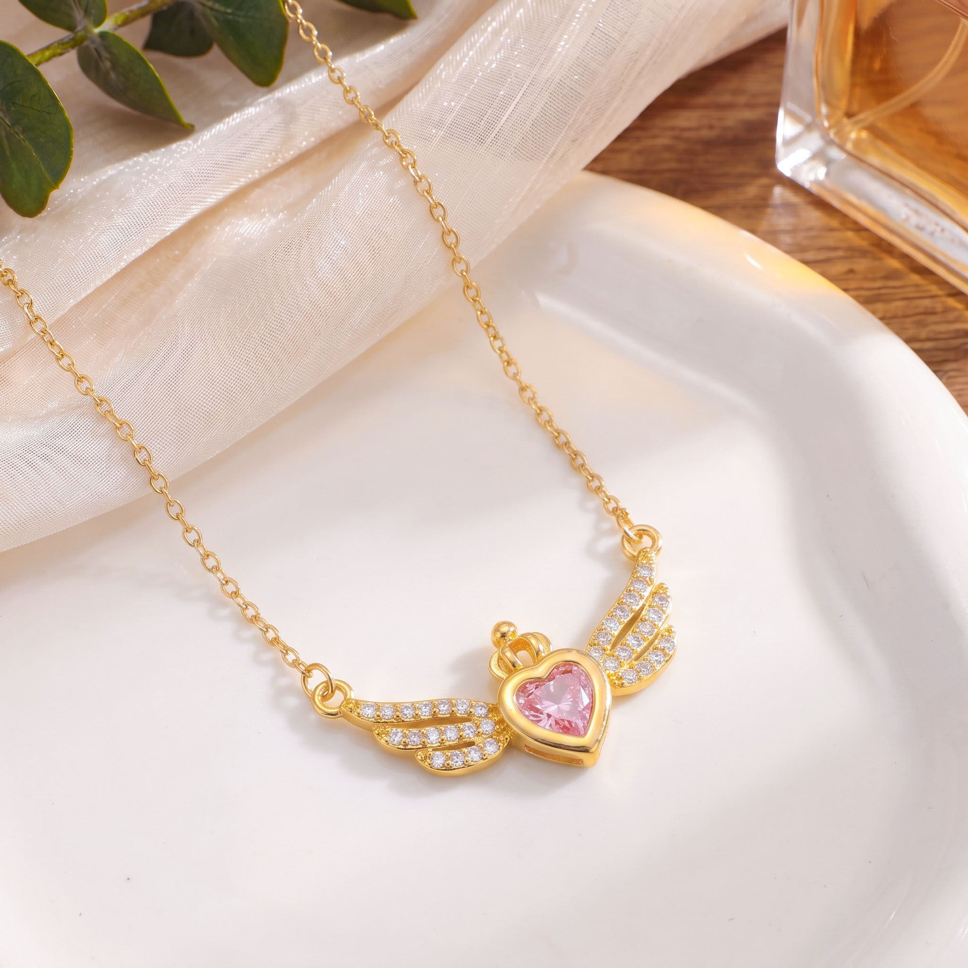 Sweet Heart Shape Necklace For Unisex Featuring Waterproof Non Tarnish Real Gold Plated With Zircon Inlay And Cable Chain
