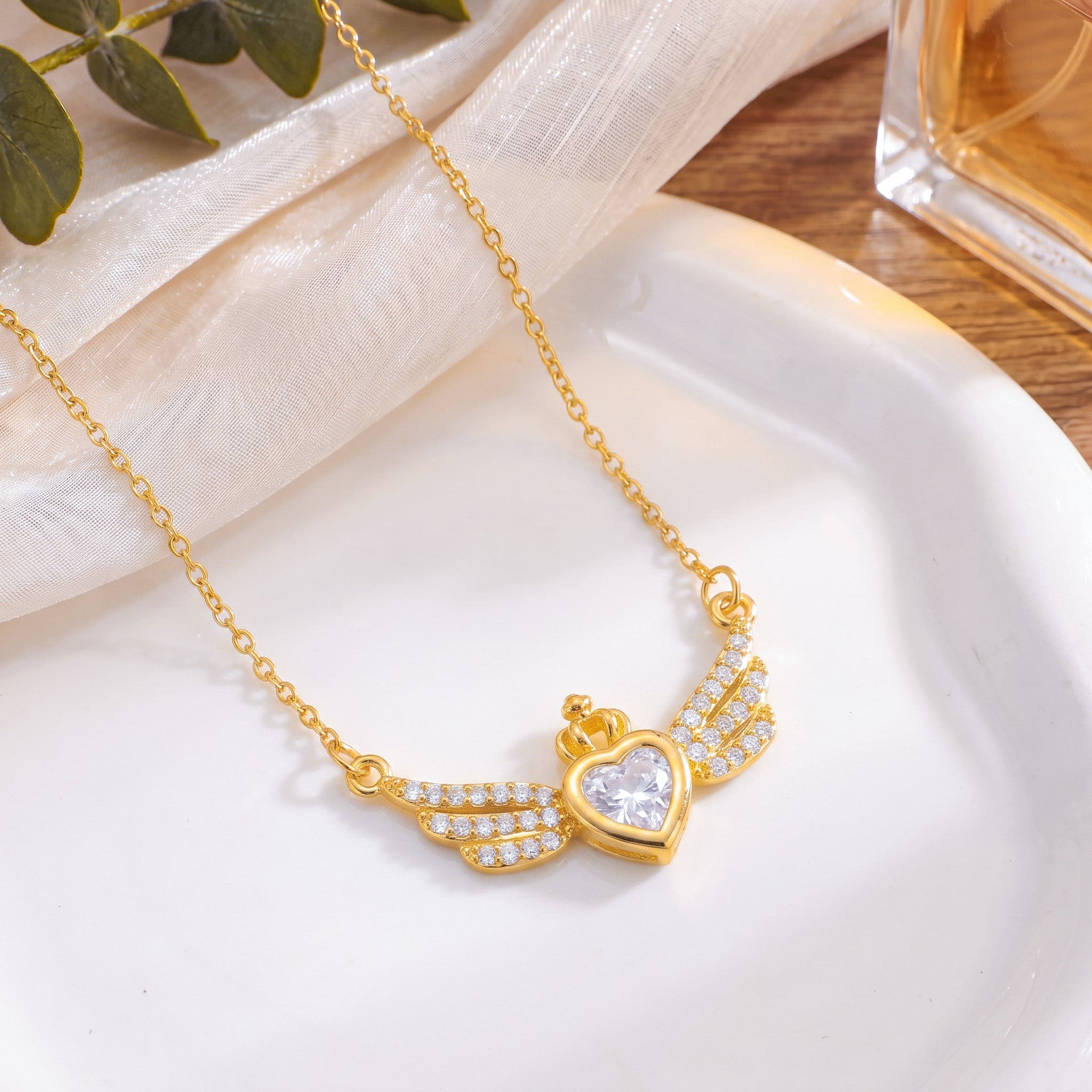 Sweet Heart Shape Necklace For Unisex Featuring Waterproof Non Tarnish Real Gold Plated With Zircon Inlay And Cable Chain