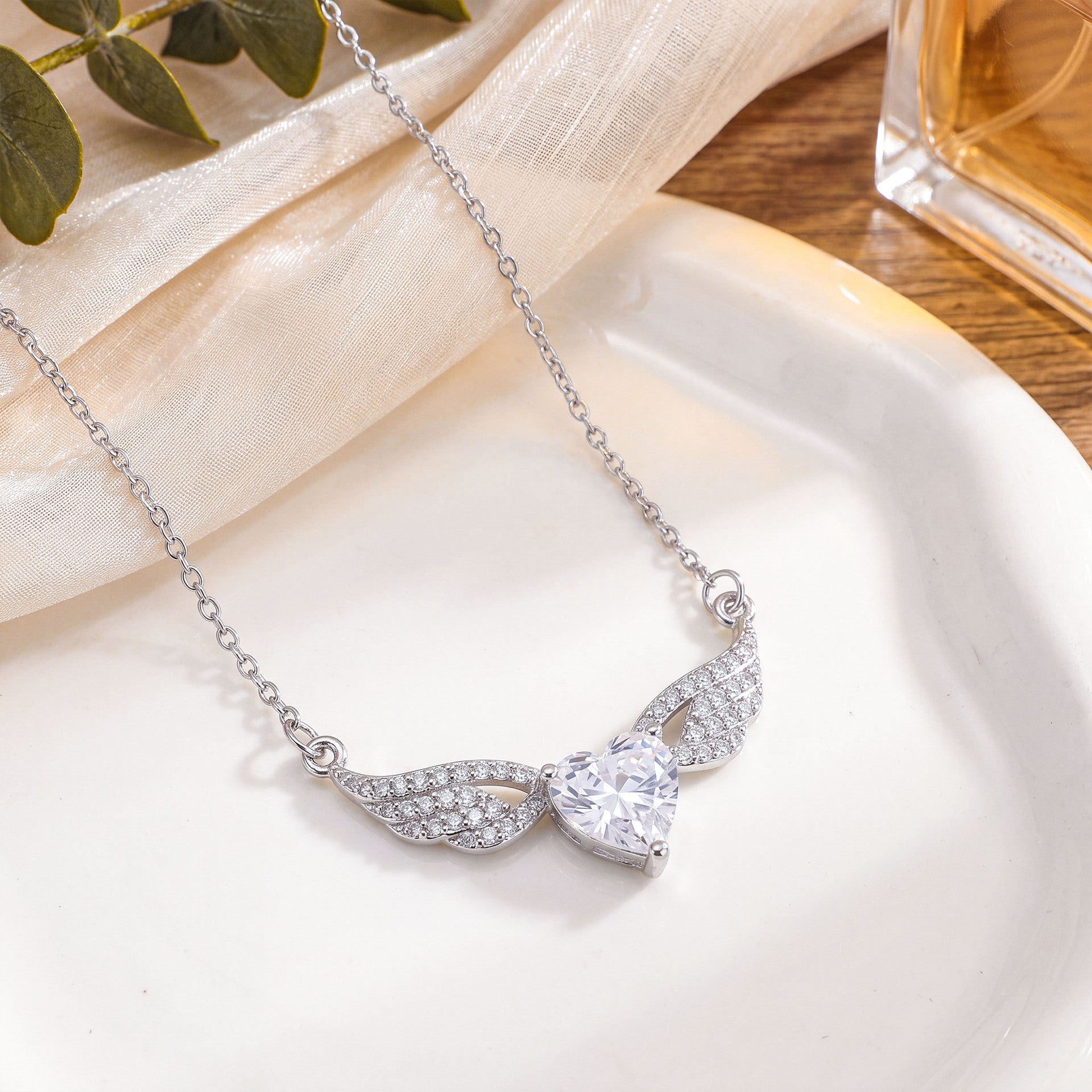 Sweet Heart Shape Necklace For Unisex Featuring Waterproof Non Tarnish Real Gold Plated With Zircon Inlay And Cable Chain