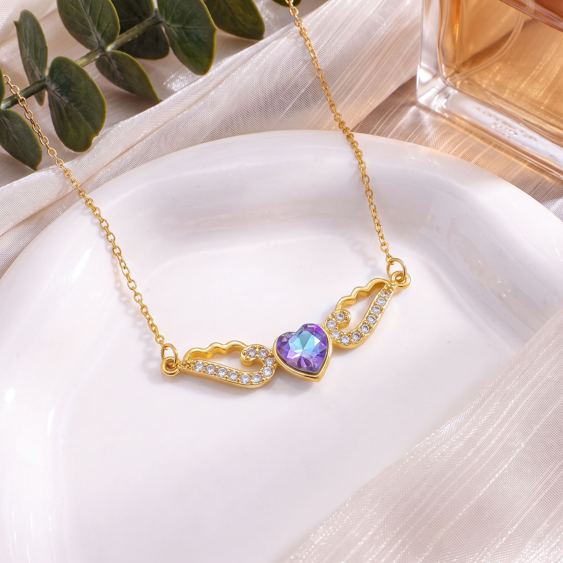 Sweet Heart Shape Necklace For Unisex Featuring Waterproof Non Tarnish Real Gold Plated With Zircon Inlay And Cable Chain