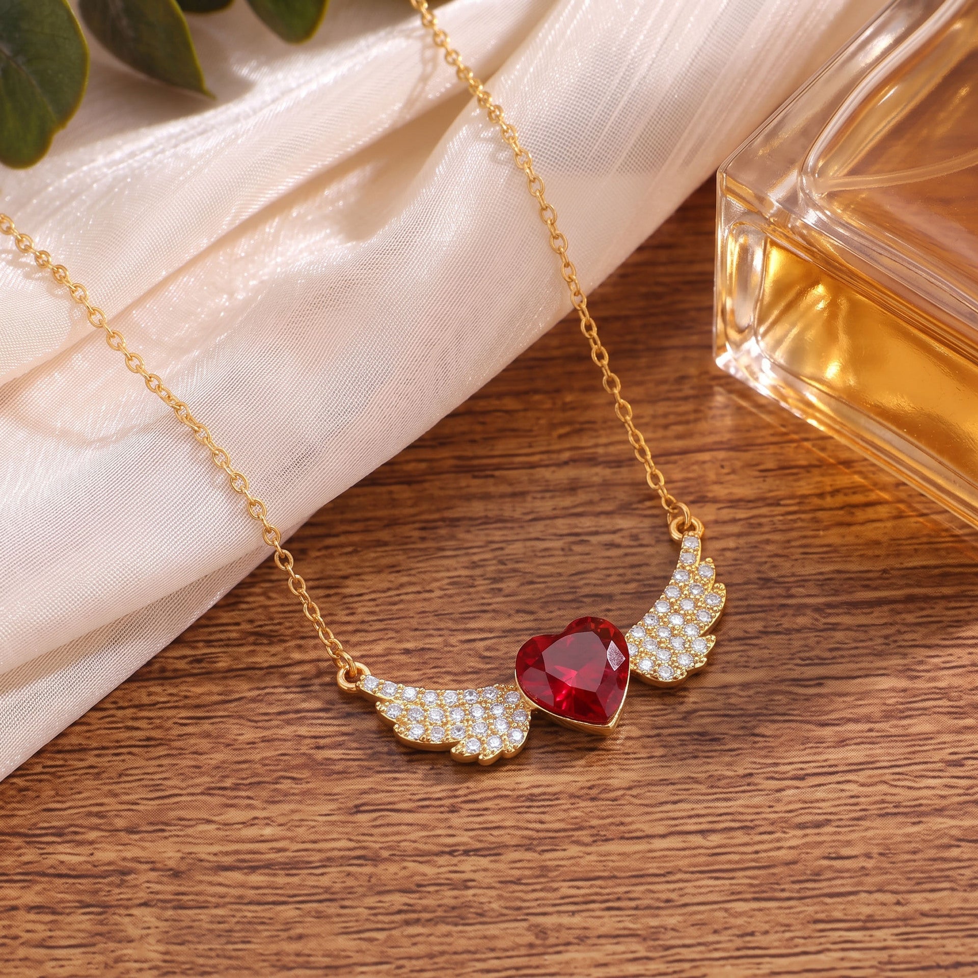 Sweet Heart Shape Necklace For Unisex Featuring Waterproof Non Tarnish Real Gold Plated With Zircon Inlay And Cable Chain
