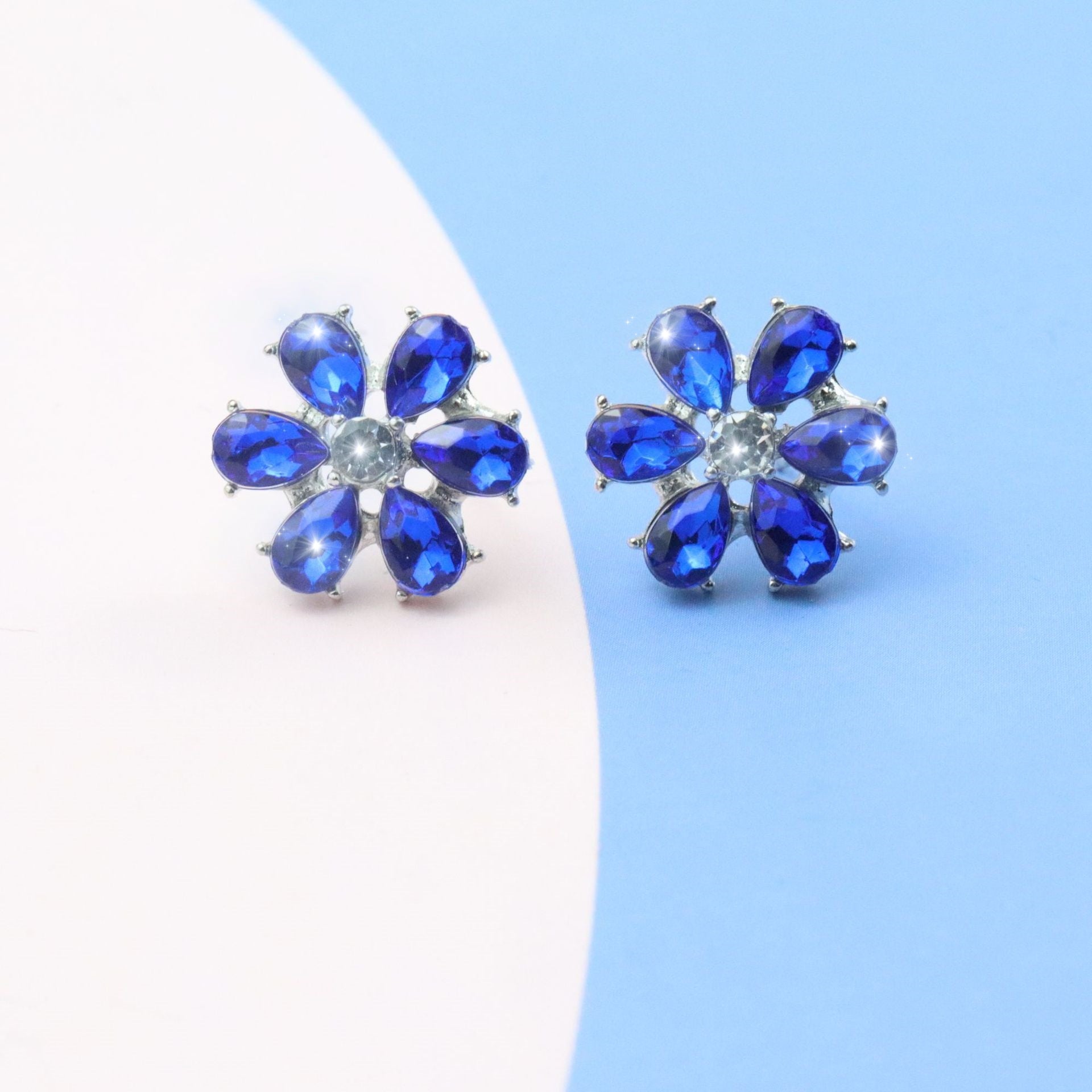 Elegant Flowers Stud Earrings For Women In White K Plated Zinc Alloy With Rhinestone Inlay