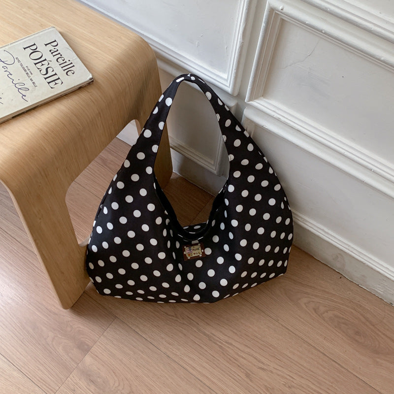 Folds Dumpling Shape Nylon Shoulder Bag With Sewing Thread Detail, Featuring Large Capacity And Single Shoulder Strap