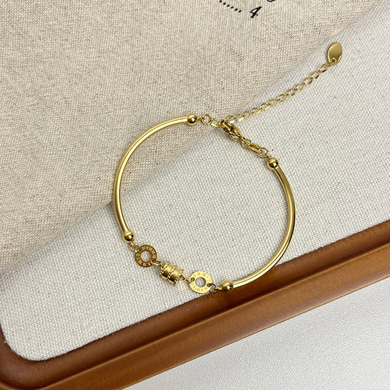 Leaf Pattern Women’s Bracelet In Titanium Steel With 18K Real Gold Electroplated Finish, Available In Gold