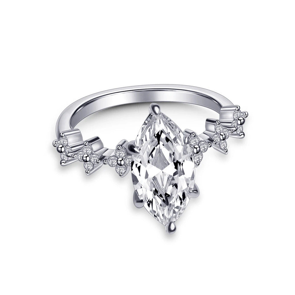 Sweet Horse Eye Ring For Unisex Featuring Gold Zinc Alloy With Zircon Inlay