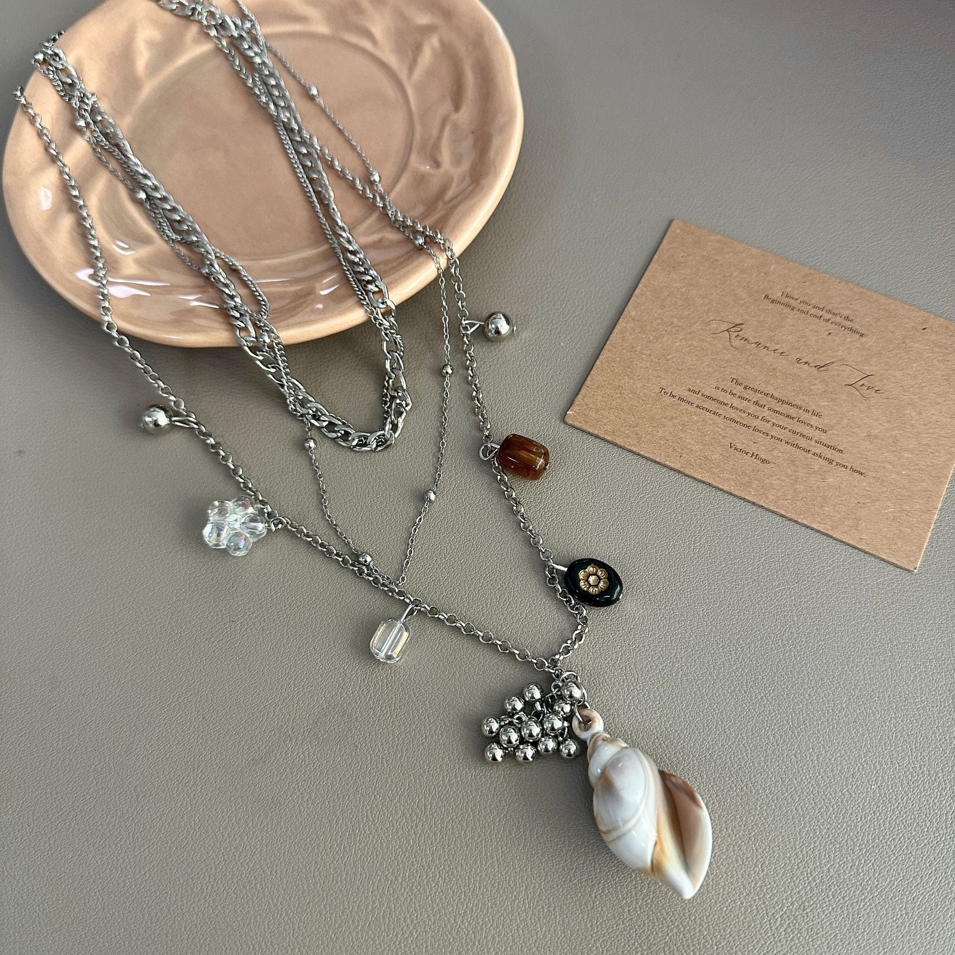 Conch Pendant Necklace For Women With Electroplated Finish And Resin Shell Pendant, Perfect For Beach Wear