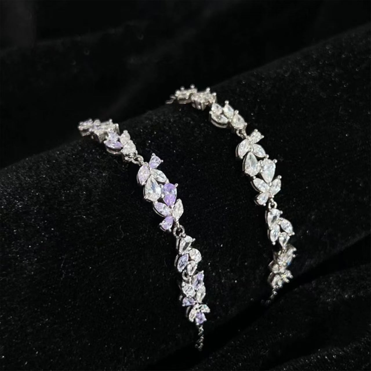 Flowers Bracelet For Women Featuring Copper Pendant And Zircon Inlay With Electroplated Gold Plating