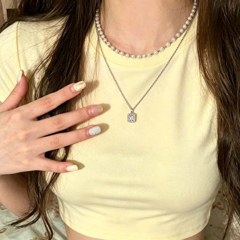 Double Layer Pearl Necklaces For Women Featuring Zinc Alloy Chain And Pendant With Electroplated Finish