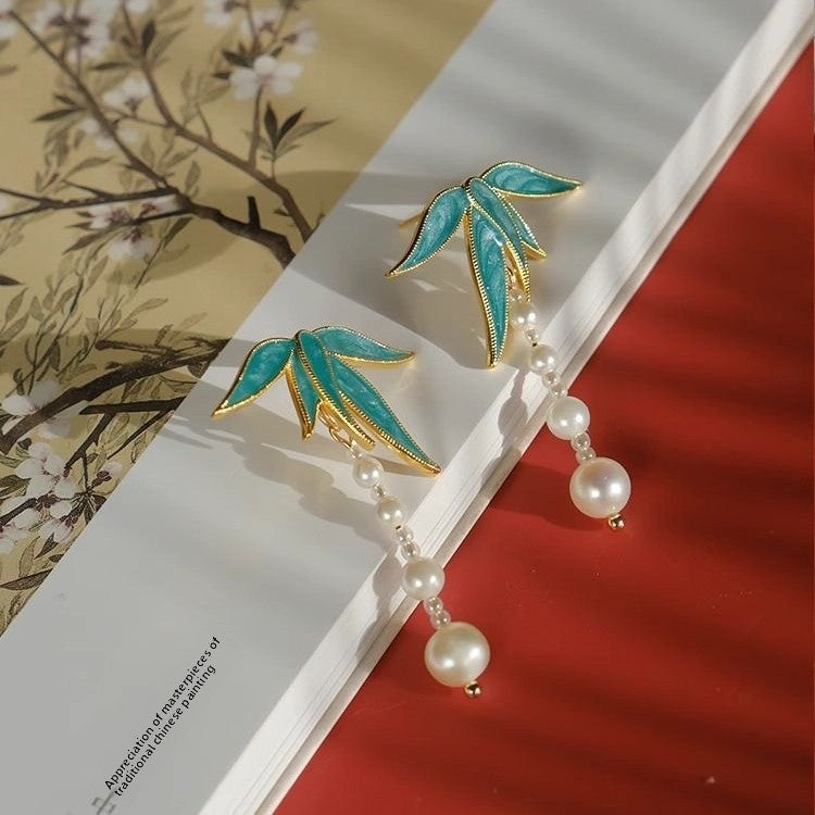 Leaves Stud Earrings For Women With Copper Posts, Electroplated Silver Plated Finish And Artificial Pearl Inlay
