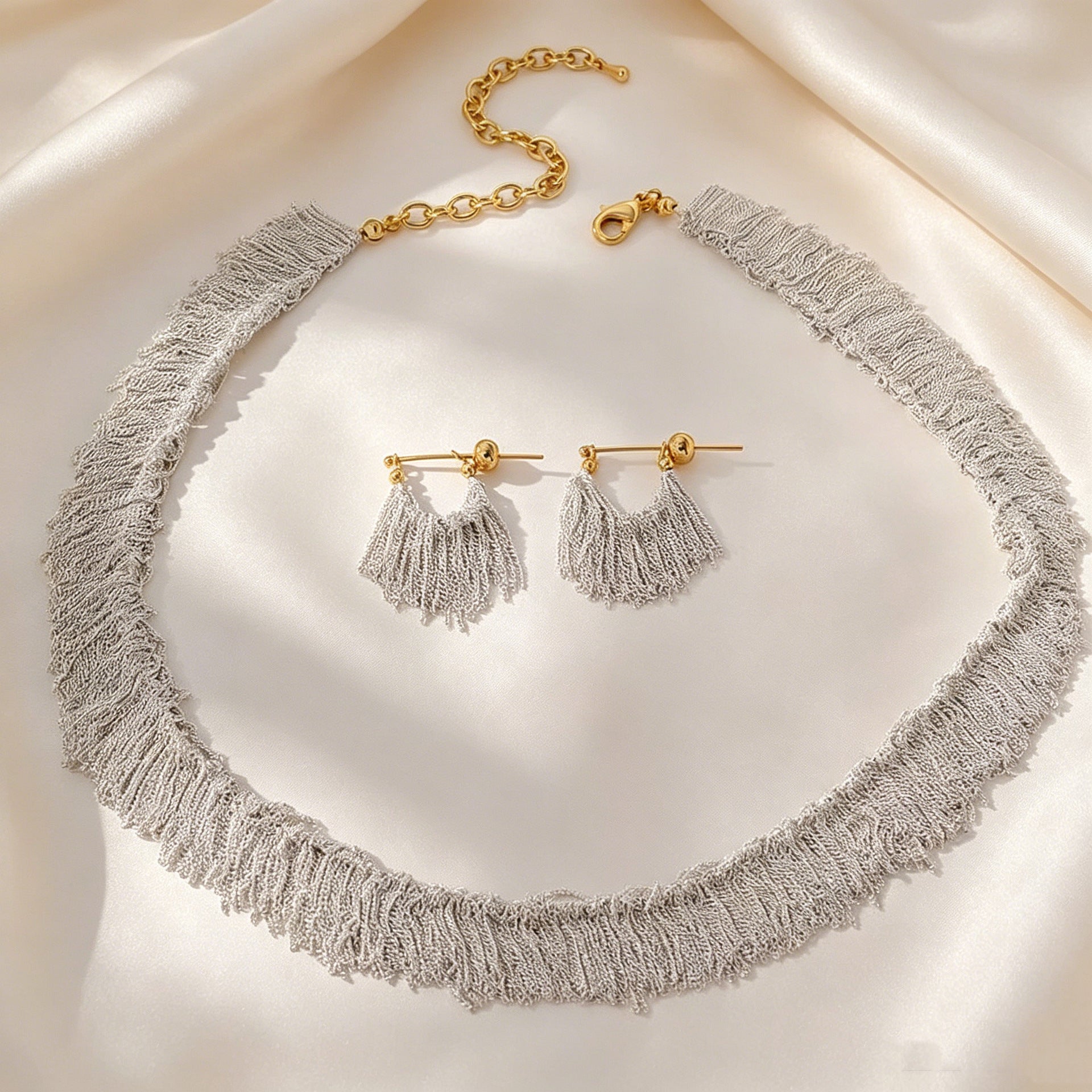 Elegant Geometric Braid Necklace For Women In Silver Featuring Copper Pendant Material