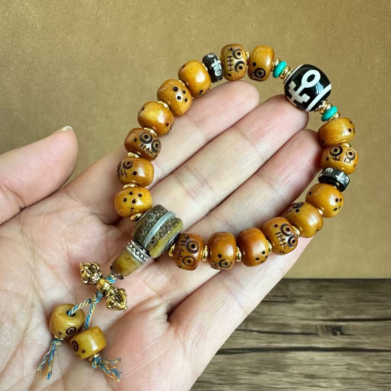 Ethnic Style Unisex Rosary Bracelet With Alloy Pendant Featuring Carving Craftsmanship, Perfect For Festival Wear