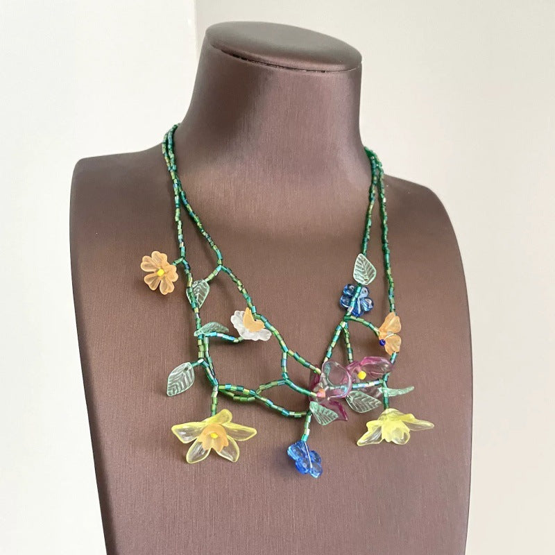 Sweet Layered Flowers Necklace For Women Featuring Beading Craft With Resin Pendant And Bead Inlay Material