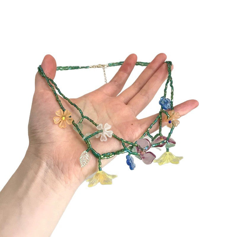Sweet Layered Flowers Necklace For Women Featuring Beading Craft With Resin Pendant And Bead Inlay Material