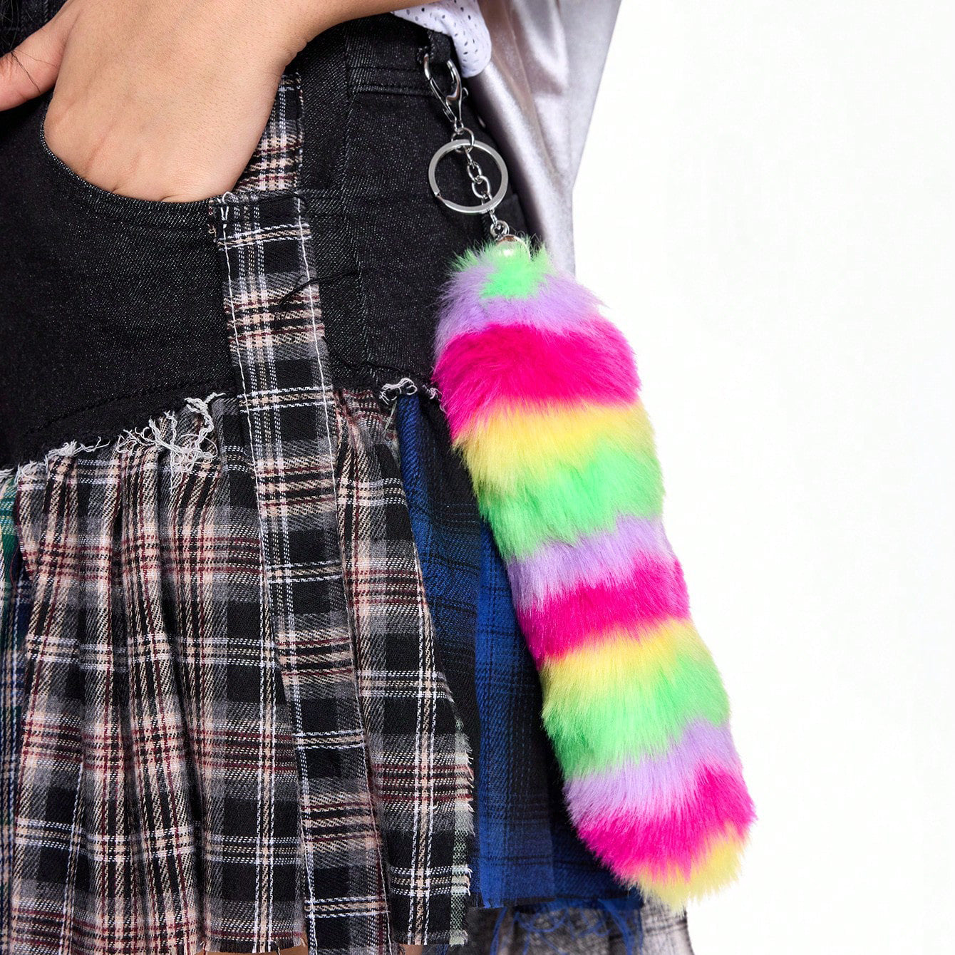 Dyed Black Animal Key Chain Made Of Durable Zinc, Stylish And Practical Accessory