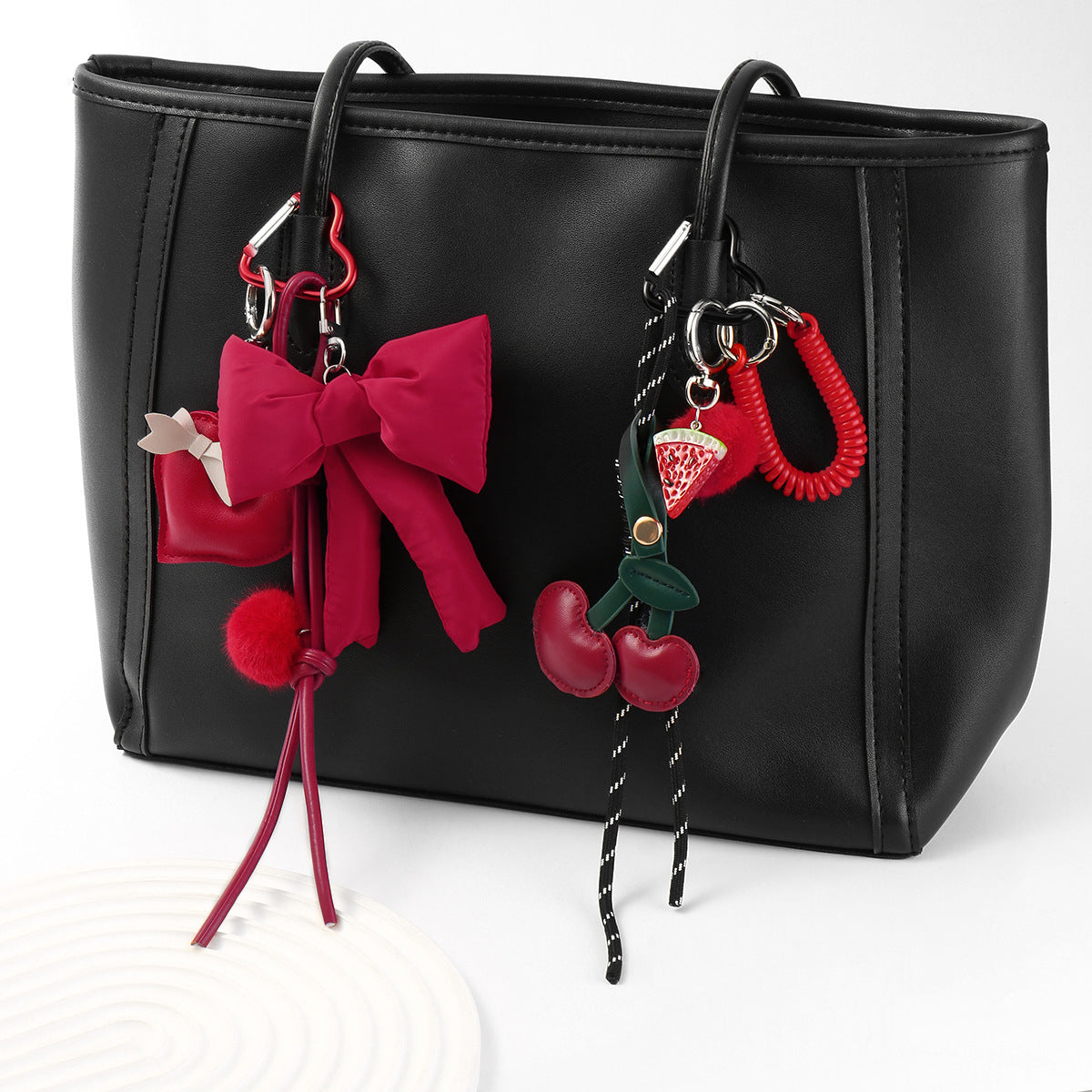 Heart Shape Key Chain In Red Featuring Durable Alloy Material
