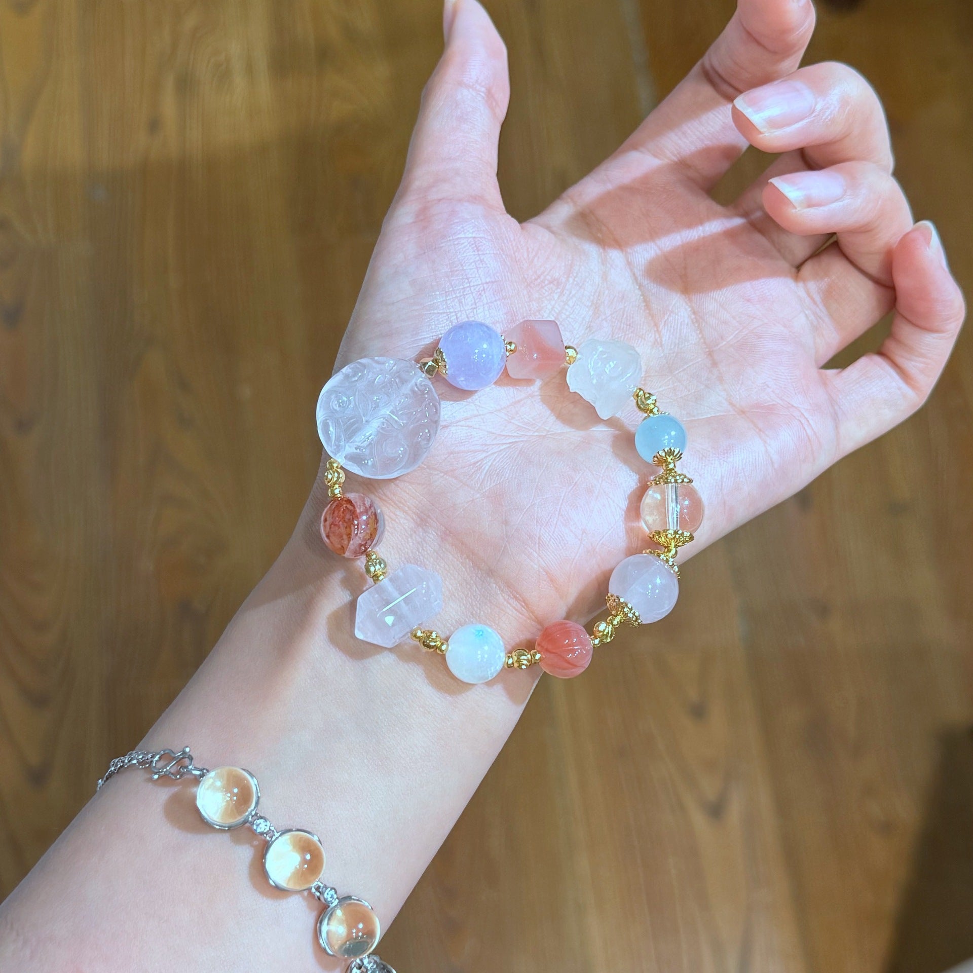 Fox Beading Bracelet For Women In Natural Pink Crystal Featuring Crystal Inlay
