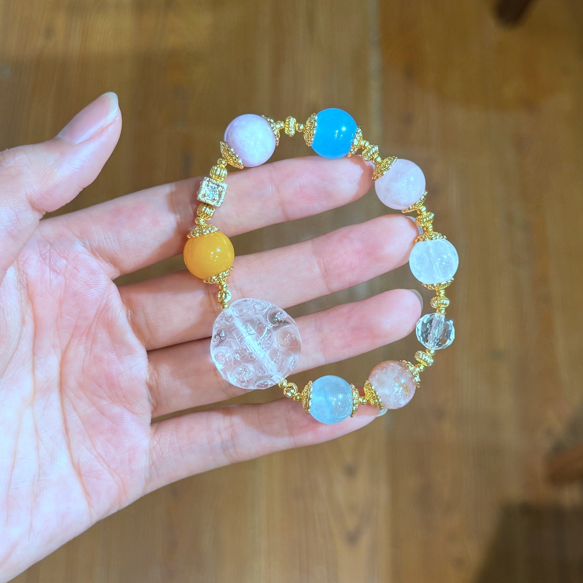Fox Beading Bracelet For Women In Natural Pink Crystal Featuring Crystal Inlay