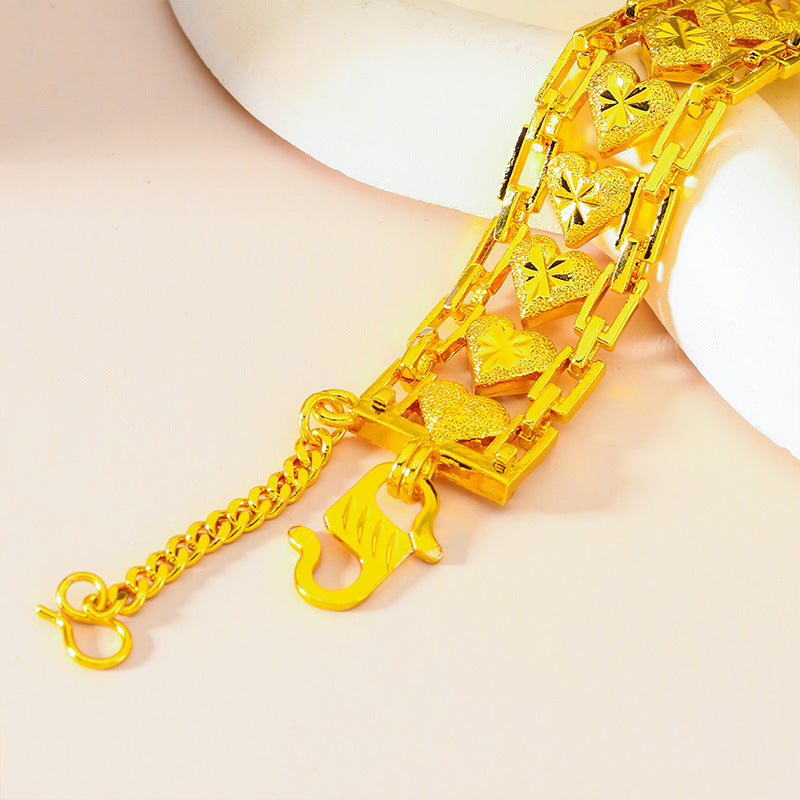 Heart Shape Brass Bracelet For Women In Simple Style With Golden Electroplated Finish