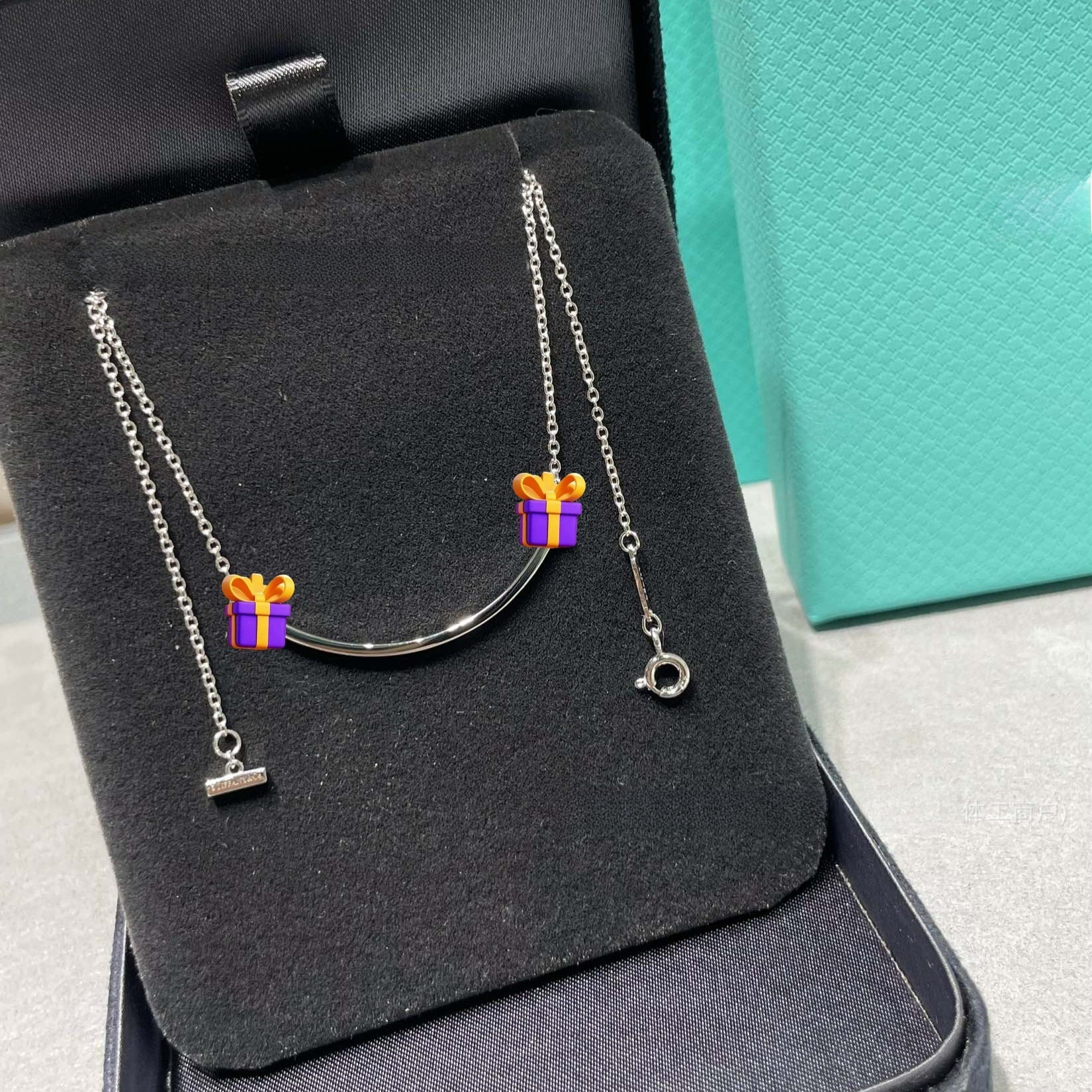 Heart Shape Pendant Necklace For Women In Rose Gold Featuring 18K Real Gold Plated Electroplated V Gold With Rhinestones
