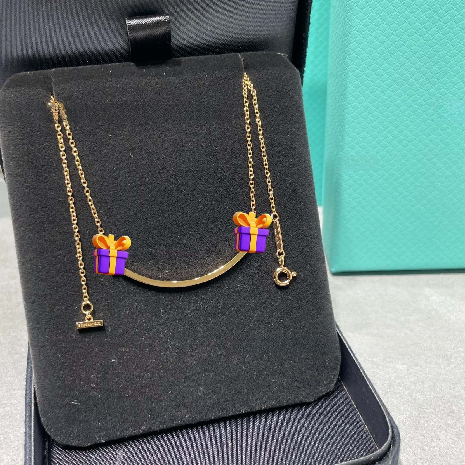 Heart Shape Pendant Necklace For Women In Rose Gold Featuring 18K Real Gold Plated Electroplated V Gold With Rhinestones
