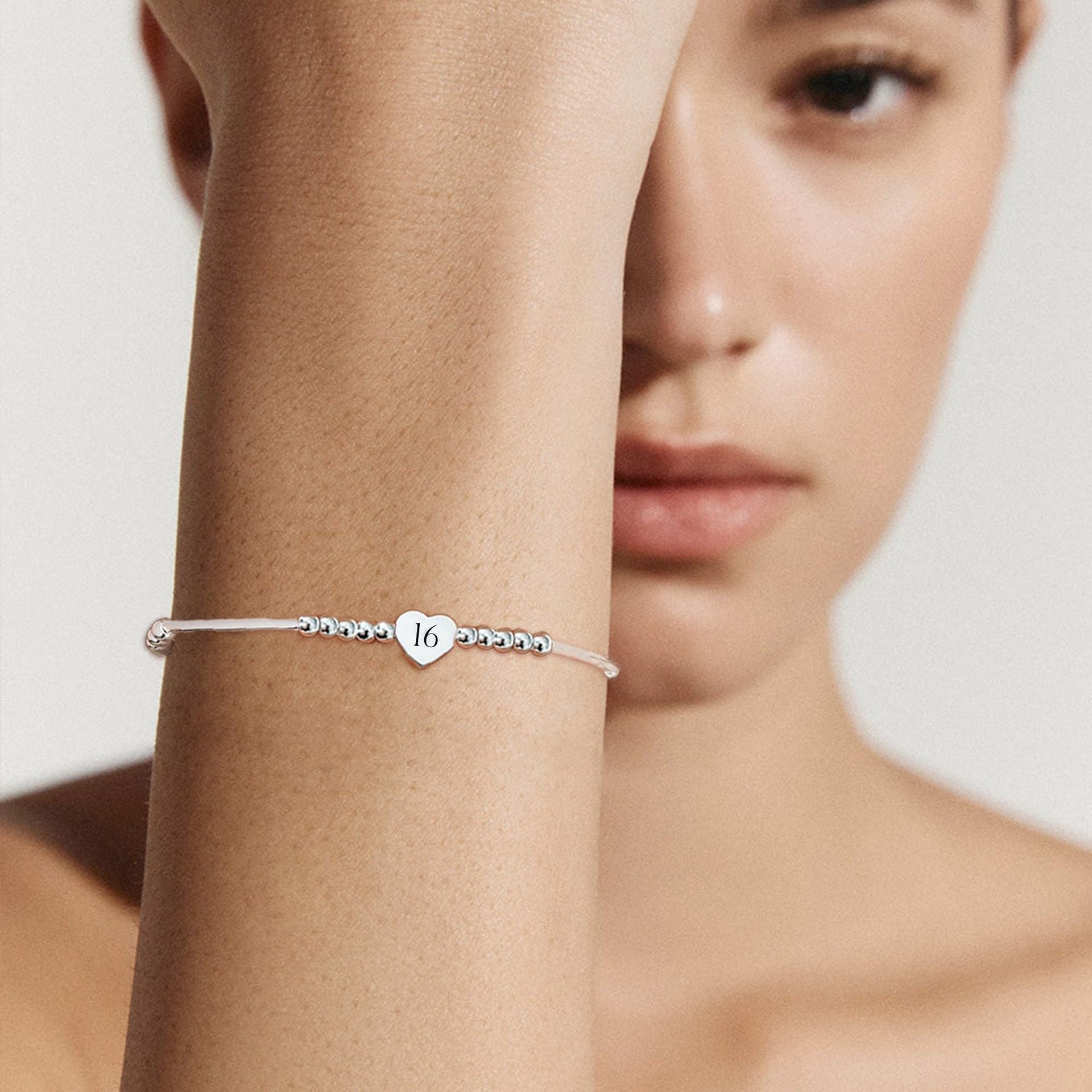 Heart Shape Beaded Bracelet For Women In Simple Style, Stainless Steel With Electroplated Gold Plating