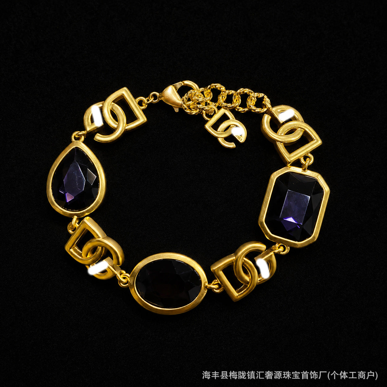 Heart Shape Brass Bracelet For Women With Zircon Inlay, Electroplated And Golden Plated Finish