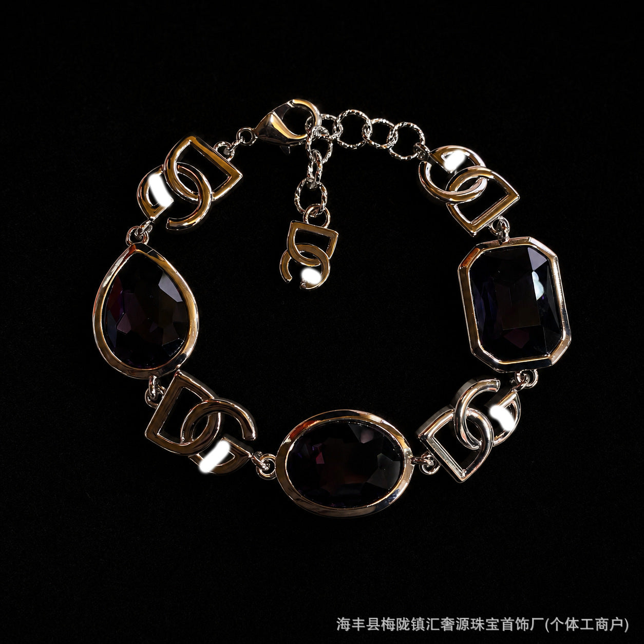 Heart Shape Brass Bracelet For Women With Zircon Inlay, Electroplated And Golden Plated Finish
