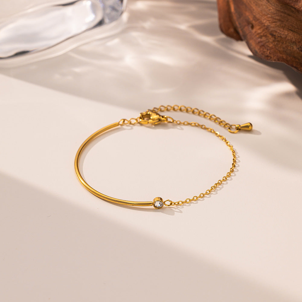 Heart Shape Bracelet For Women In Titanium Steel With Zircon Inlay, Featuring Durable Titanium Steel Chain And Pendant