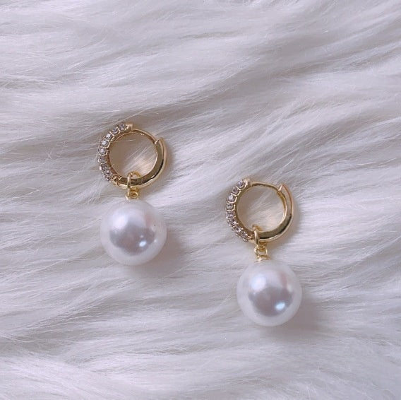 Heart Shape Earrings For Women In New Style Featuring White Zircon With Bezel Setting In Zinc Alloy