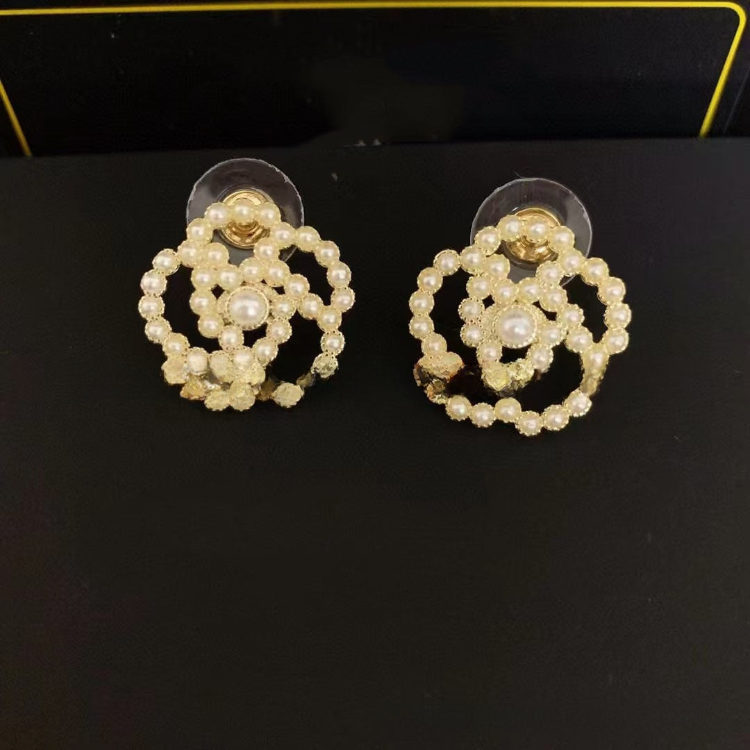 Sweet Hypoallergenic Flowers Ear Hook Earrings For Women Featuring Electroplated Agate With Carnelian Inlay