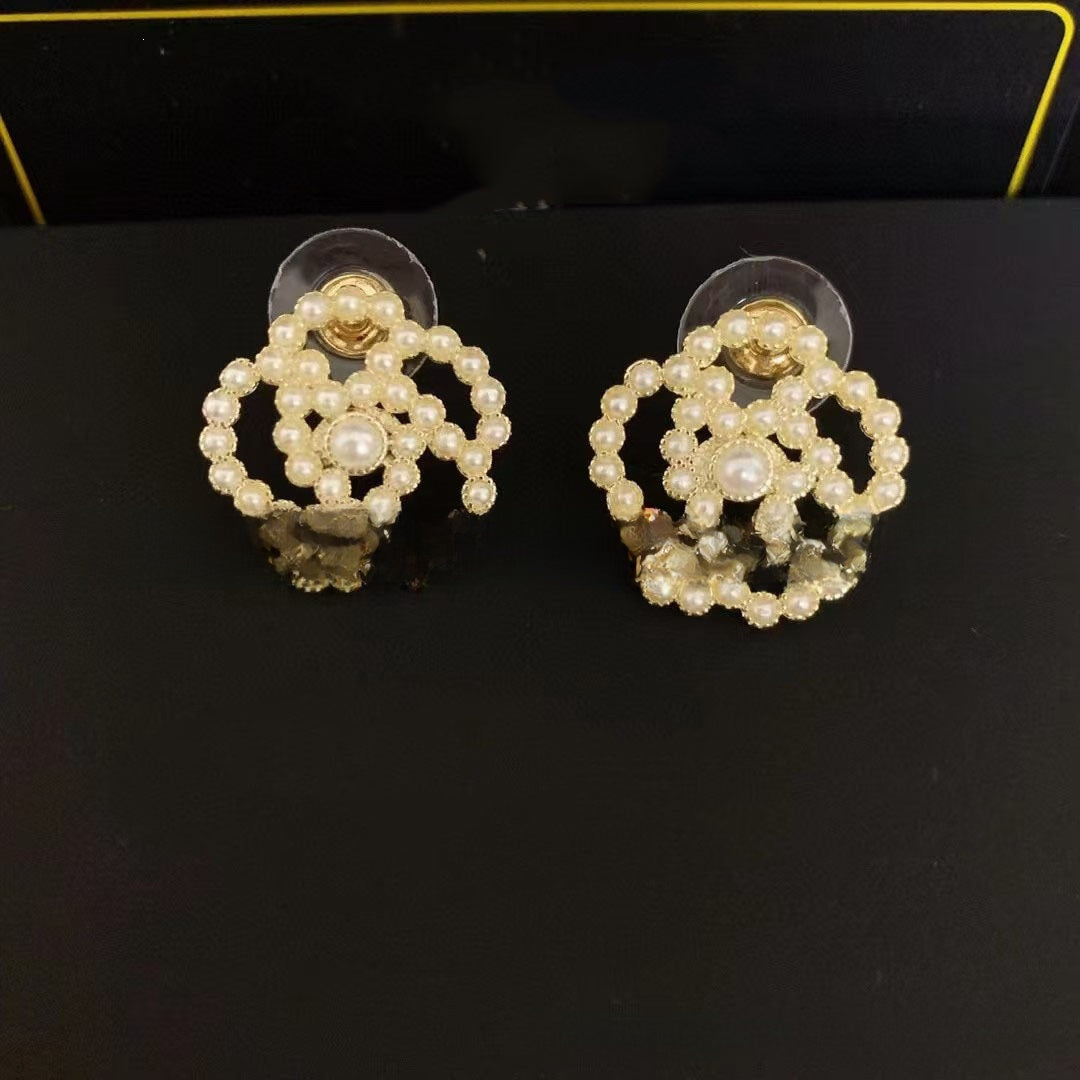 Sweet Hypoallergenic Flowers Ear Hook Earrings For Women Featuring Electroplated Agate With Carnelian Inlay