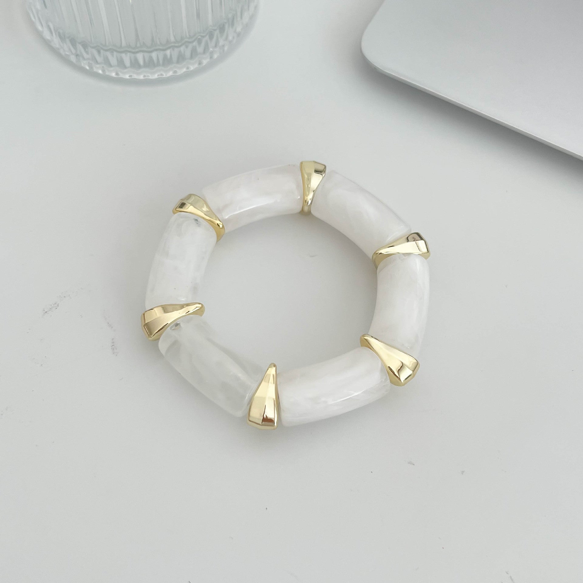 Maillard Style Geometric Bamboo Tube Bangle Bracelet For Women With Beige Resin And Elastic String