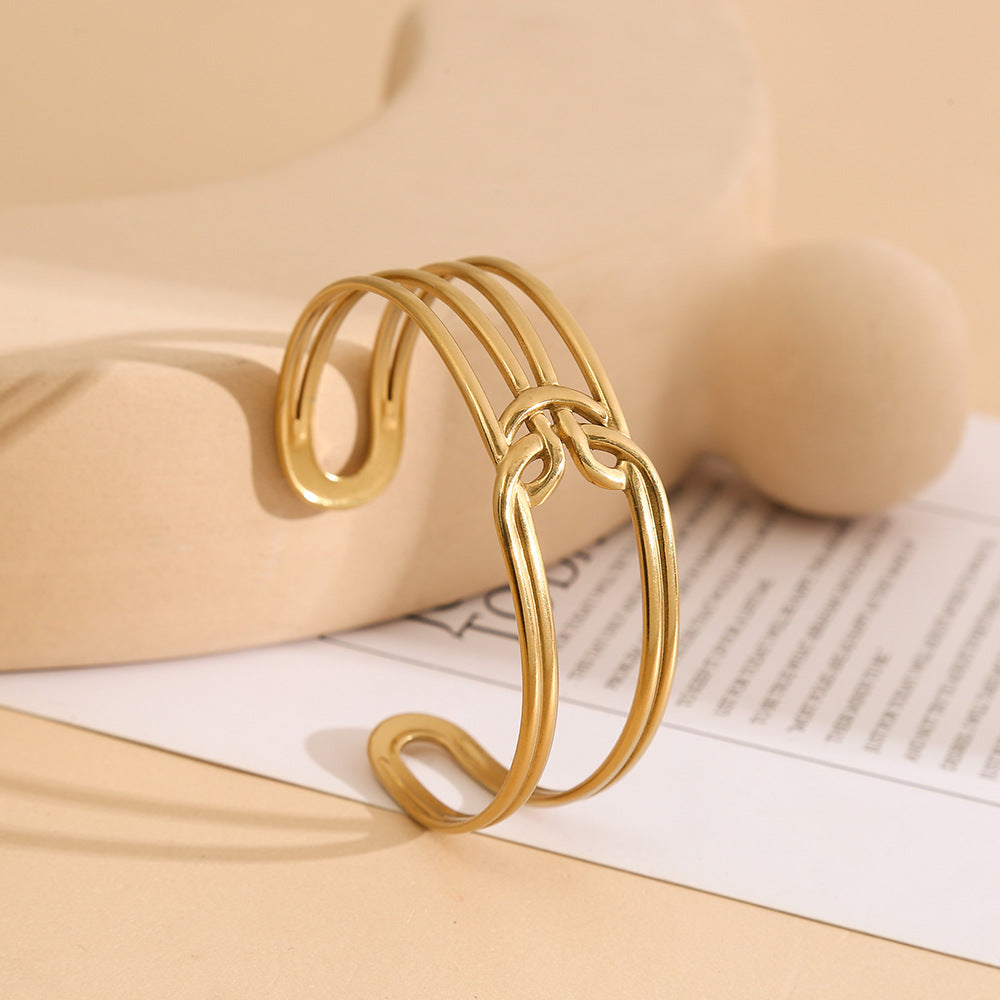 Heart Shape Waterproof Non Tarnish Bangle In Electroplated 304 Stainless Steel, Unisex Design