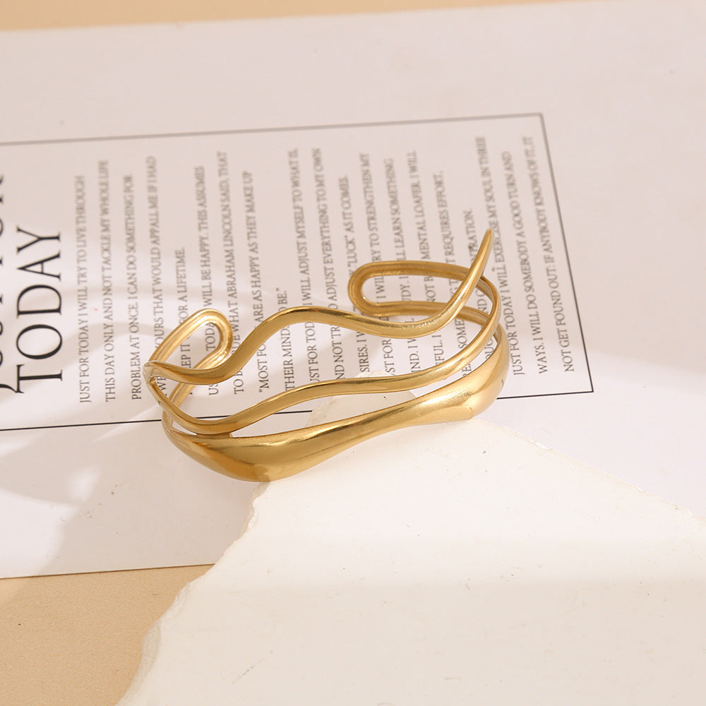 Heart Shape Waterproof Non Tarnish Bangle In Electroplated 304 Stainless Steel, Unisex Design