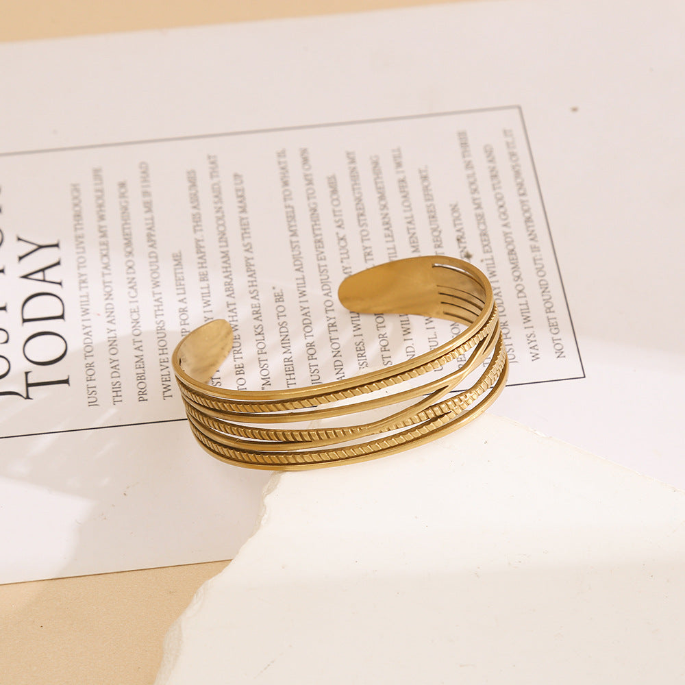 Heart Shape Waterproof Non Tarnish Bangle In Electroplated 304 Stainless Steel, Unisex Design