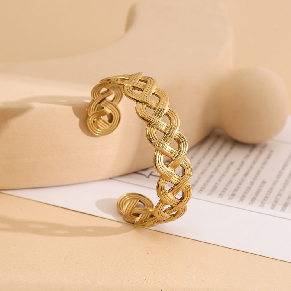 Heart Shape Waterproof Non Tarnish Bangle In Electroplated 304 Stainless Steel, Unisex Design